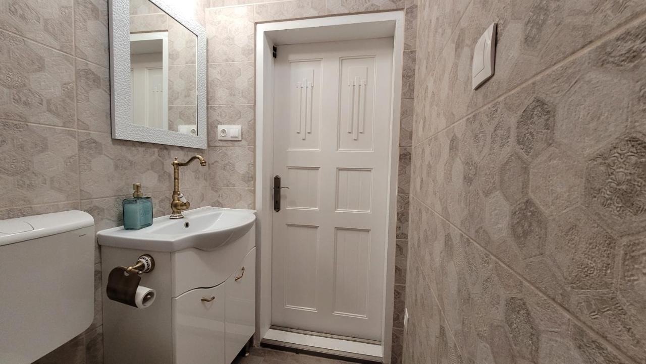 Glamour Apartman ギュラ エクステリア 写真